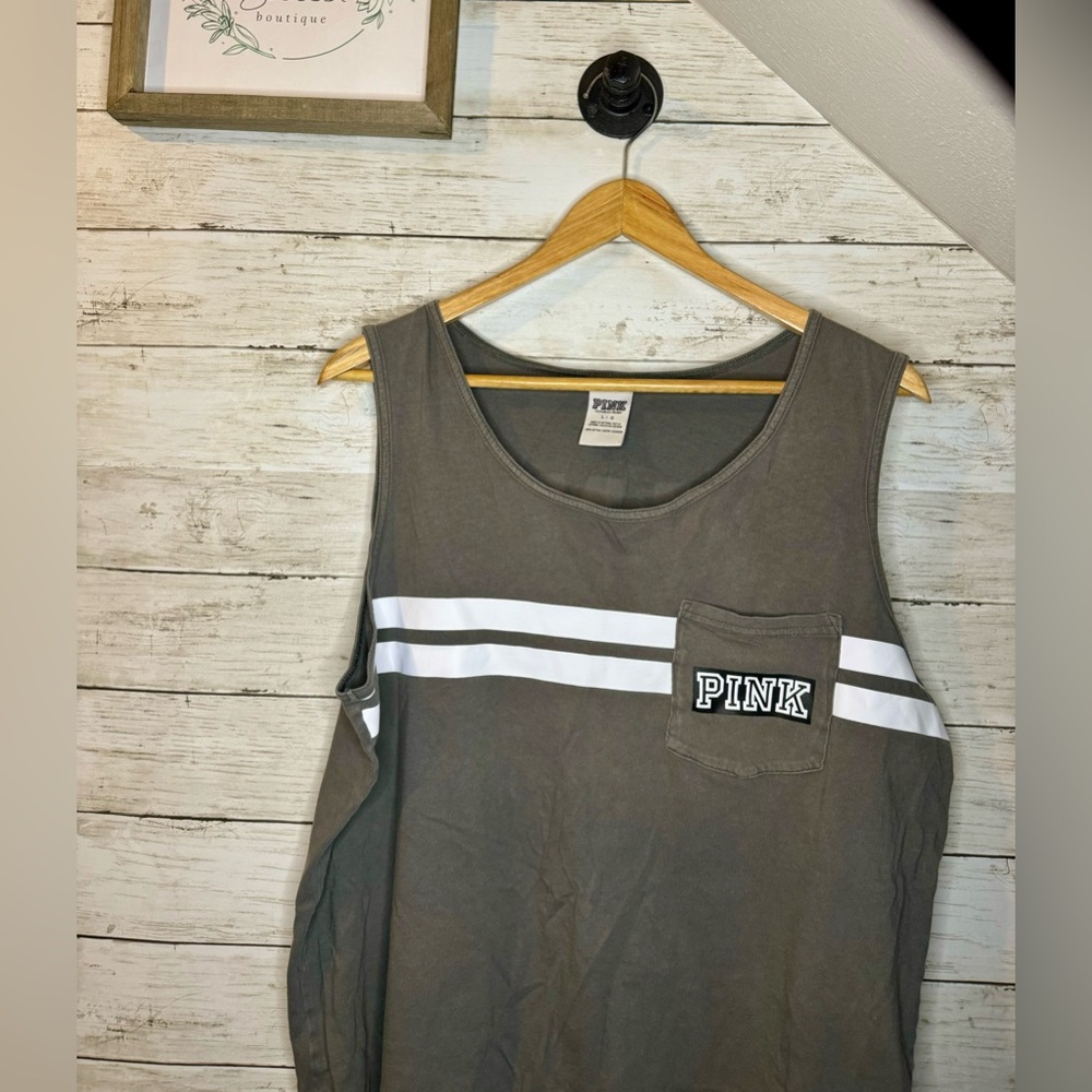 Victoria's Secret PINK workout tank size large. Gray. Slightly cropped.